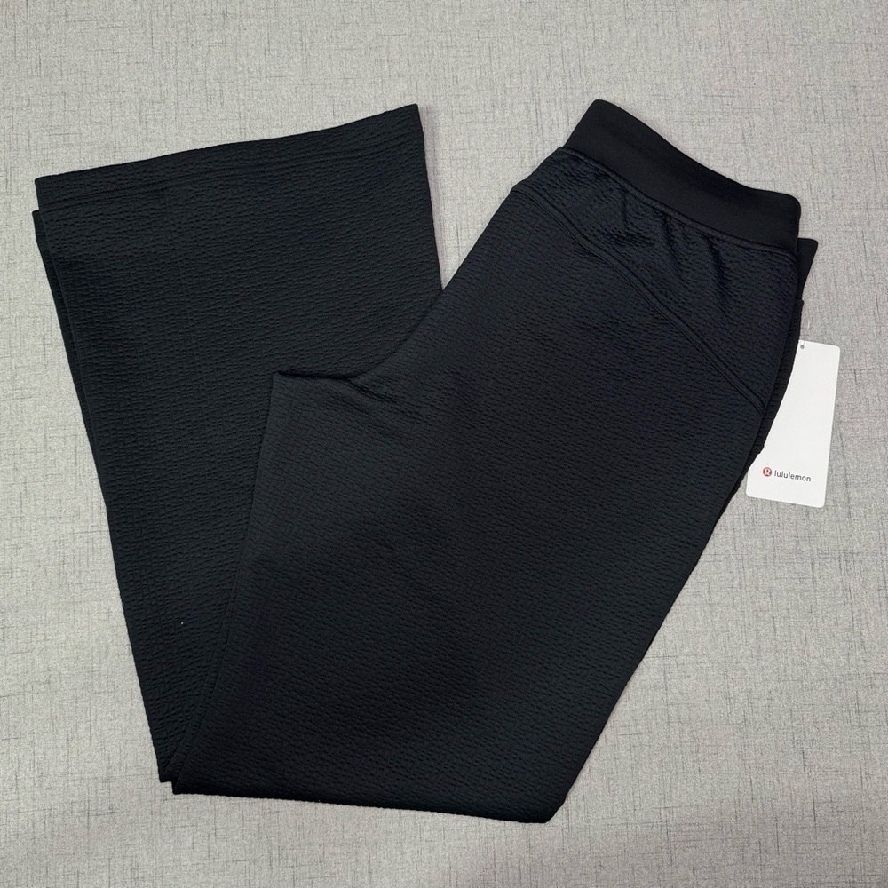 Lululemon Textured High Rise Flared Track Pant 12 NWT - Picture 4 of 11